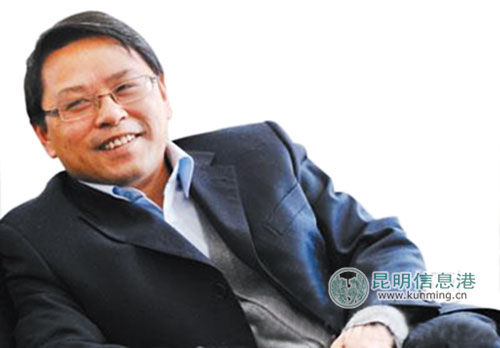 云南红河宣传部长称发现酷似猿人树根(图)--国家史册