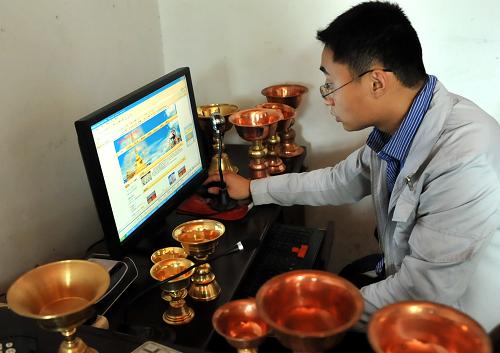 传承特色产品 服务藏区群众--中国年鉴