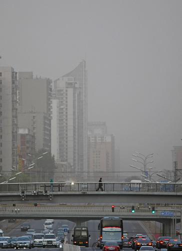 京城出现大风扬沙天气--国家史册