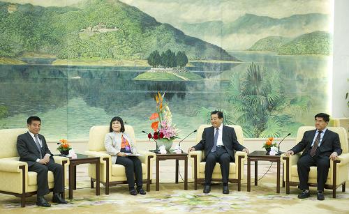 贾庆林会见台湾工会界代表--国家史册