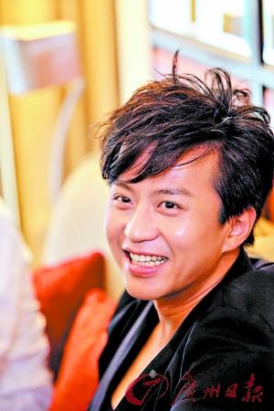 图文:邓超“惊异”结婚传言 否认孙俪已怀孕--国家年鉴