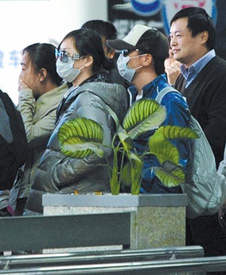 王宝强与神秘女子同返住处 被爆已结婚生子(图)--国家史册