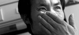 男子为救儿子劫红基会人员 称愿下跪致歉(图)--中华人民共和国年鉴