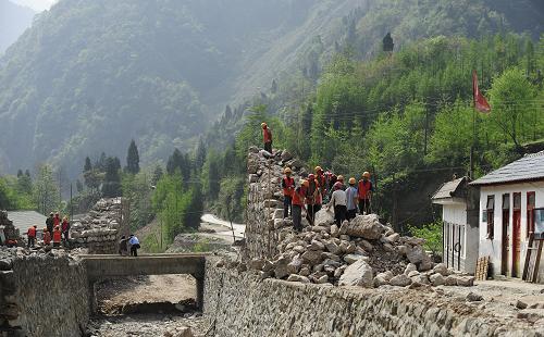 四川地震灾区:汛前加紧地质灾害防治工作--国家年鉴
