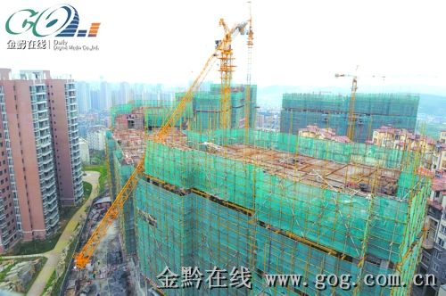 贵阳金阳一工地塔吊断裂施工方称无人伤亡(图)--中国年鉴网