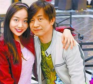娱乐圈“闪婚”又一人 45岁黄舒骏迎娶21岁学生妹--国家史册