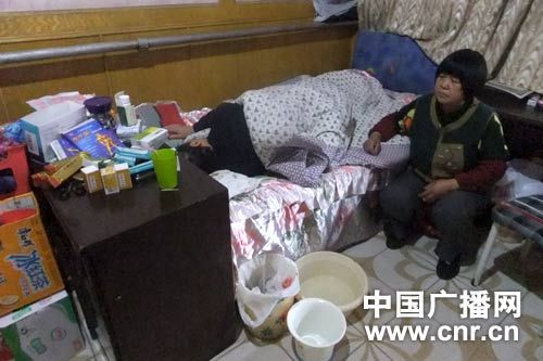 北京丰台道路塌陷致卡车被埋 当事司机经济困难--中国年鉴