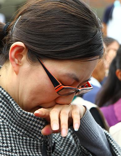 阿里山火车事故 首批遇难者亲属抵达嘉义--中华人民共和国年鉴