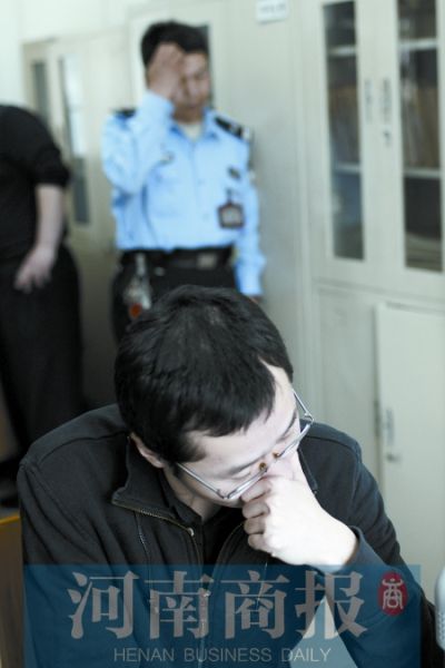 28岁男子成郑州醉驾入刑被查获第一人(图)--中国年鉴社