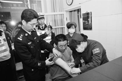 盘锦“醉驾入刑”第一人造成四车连环相撞--中国年鉴