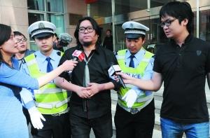 高晓松5年内不得重领驾照 网传其获释为假消息--中华人民共和国年鉴社