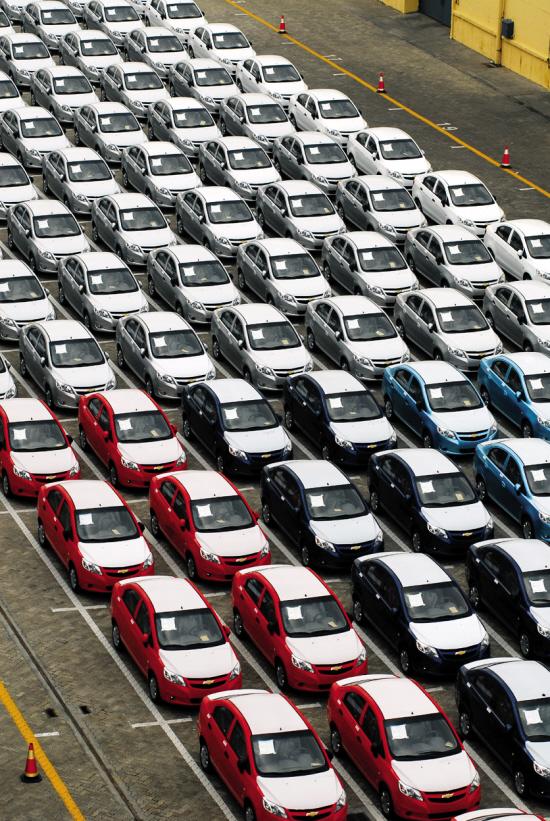 4月车市销量环比下滑13.1% 5月或将更冷--中华人民共和国年鉴社