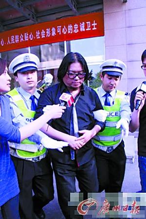 高晓松百万豪车无损 自曝在美酒驾被禁买枪--中华人民共和国年鉴