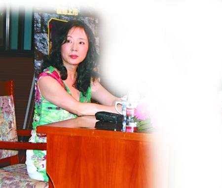 严歌苓对“十三钗”选角很满意 对贝尔期待最高--国家年鉴
