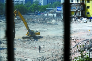 北京丰台一如家酒店遭强拆 近百旅客被撵出--国家史册