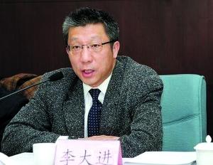 代表建议北京商业区停车应半小时免费--中国年鉴网
