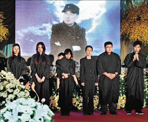 林志颖沉痛追思亡父 与妻婚宴暂缓一年(图)--中国年鉴