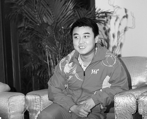 王皓评论“孔令辉醉酒事件”:不冲动叫年轻人吗--中国年鉴网