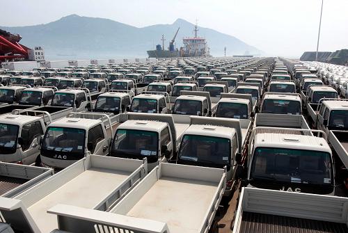 连云港港口单月吞吐量超1400万吨--中国年鉴
