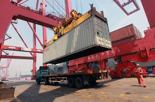 连云港港口单月吞吐量超1400万吨--中国年鉴