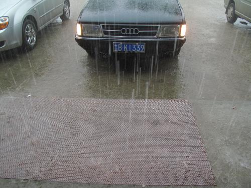吉林降雨夹杂冰雹--国家史册
