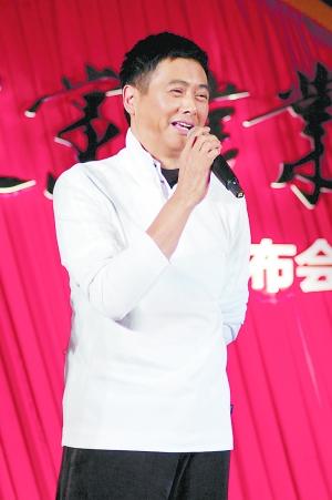周润发:《建党伟业》里有八个老婆我一个也没见过--国家年鉴