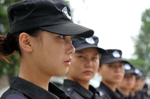 警务助理驻村入社区保百姓平安--中国年鉴网