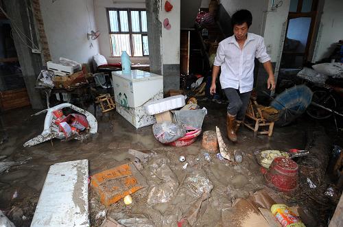 江西修水县山洪暴发灾情加重 约1200人被困--中国年鉴