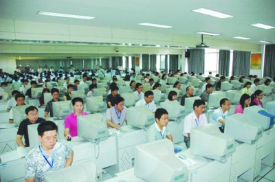 安徽省高考阅卷不许研究生“帮忙”(图)--中国年鉴网