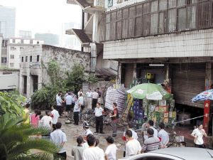 拆迁区1栋楼房起火1人身亡 起火楼系公司宿舍--中国年鉴网