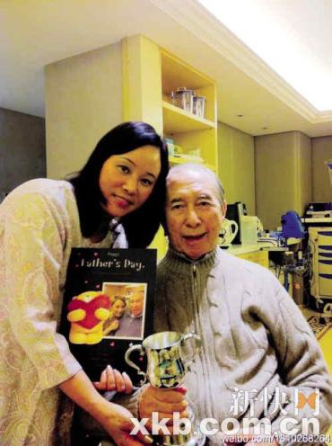 赌王心系三房长女何超云 疑准许与陈山聪热恋(图)--国家史册
