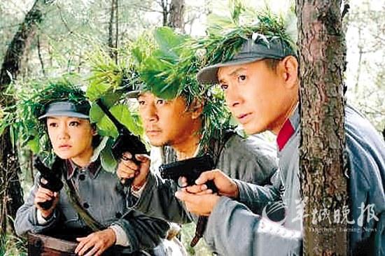 《弹孔》不走寻常路 郭涛薛佳凝爱得纠结(图)--国家年鉴