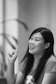 西单女孩出名只求问心无愧 自曝常被骗演出费--国家史册