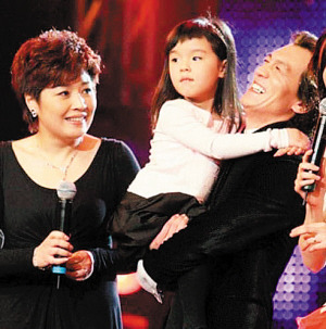 李咏老婆担任央视春晚总导演 哈文被赞能力卓越--中国年鉴