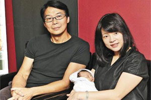 台名人璩美凤为爱子办满月宴 临时落跑摆乌龙(图)--中国年鉴