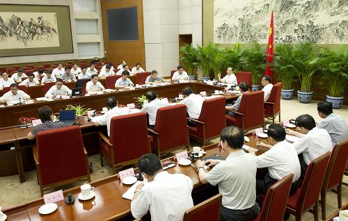 温家宝主持召开经济形势座谈会--国家史册