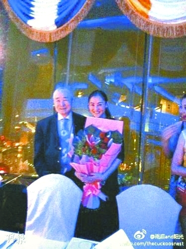张柏芝欲出自传新认干爹撑腰 经纪人确认--国家史册