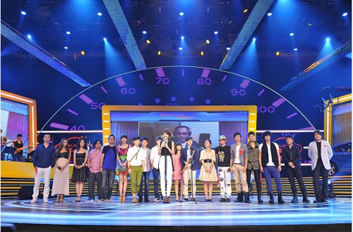 《非同凡响》为脱轨事故紧急停播 十制作人支持--中国年鉴