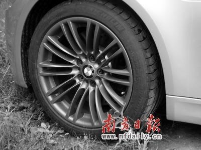 为操控而生——试驾宝马M3双门轿跑碳纤顶版--中国年鉴