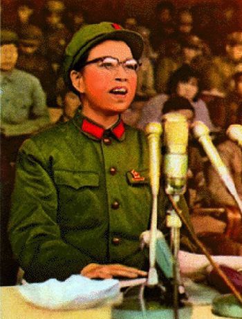 江青往事:文革中有名无实的第一夫人(图)--国家年鉴