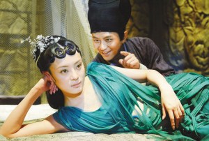 《画壁》片场甜蜜照曝光 邓超孙俪大秀恩爱(图)--国家年鉴