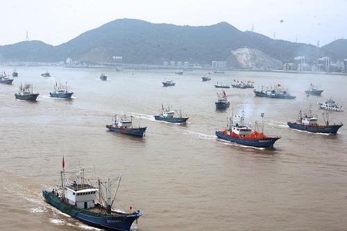 东海渔船开捕海虾--国家史册