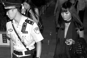 张咪涉嫌诈骗被带走调查 警方称其涉案证据不足--国家史册
