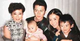 锋芝离婚赡养费曝光 霆锋年付440万新台币给妻儿--国家年鉴