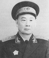 陶峙岳上将:适应时代的需要读书--中国年鉴