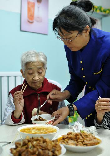 乌鲁木齐:“托老所”渐为老人钟爱--国家史册