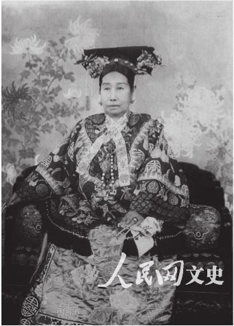 慈禧画像趣闻:不要皱纹 不要阴影--国家史册