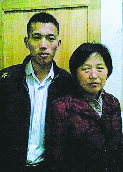 51岁母亲将割肾救治27岁患尿毒症儿子--国家史册