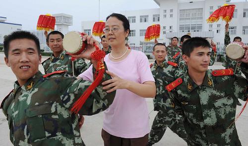 各地举办活动迎“八一”--年度总结
