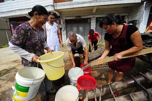 旱情如火 打井抗旱—湖北随州正遭60年一遇特大干旱--总结经验